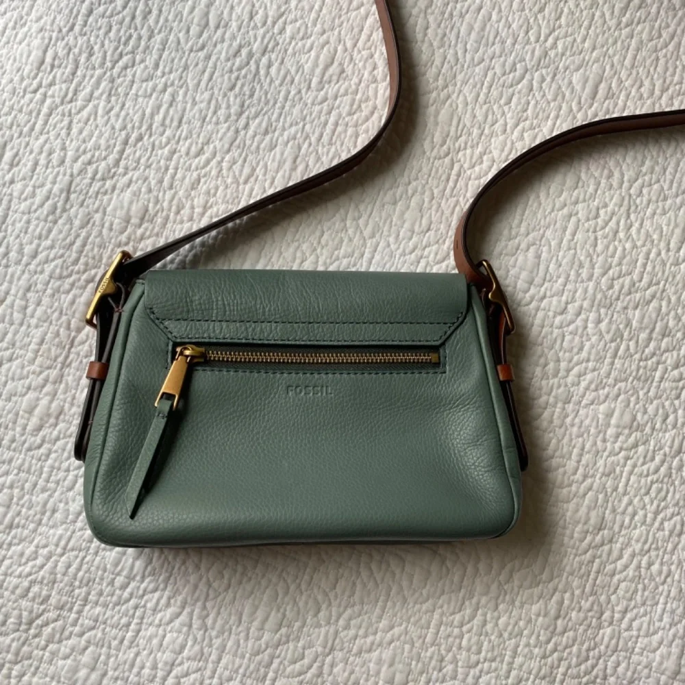 Fossil crossbody bag in sage/tan leather - Picture 2 of 7